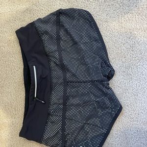 Lulu speed up low rise shorts